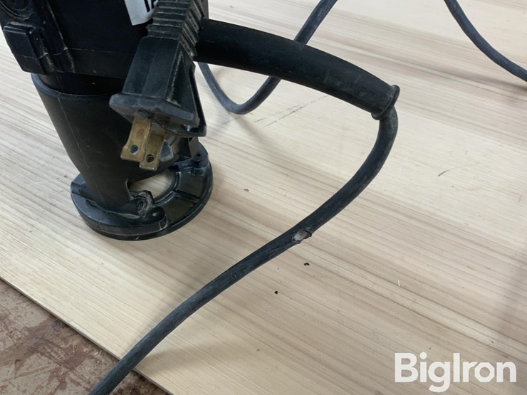 craftsman-315.275120-laminate-trimmer-image-13