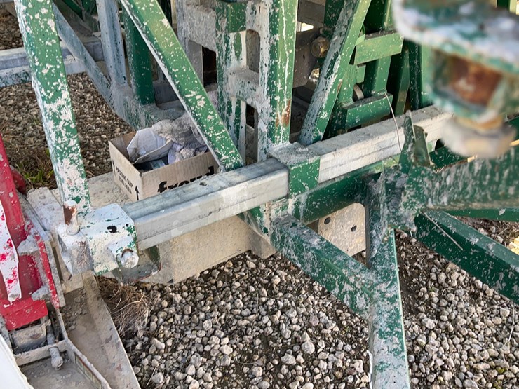 big-green-scaffolding-image-92
