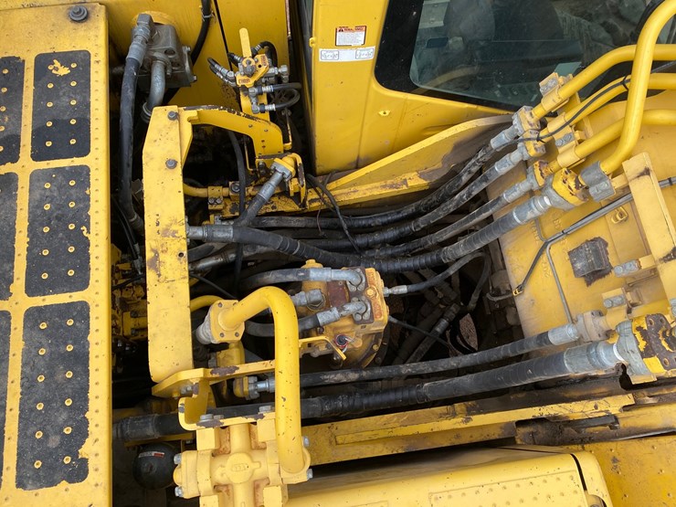 2013-komatsu-pc360-lc-10-image-39