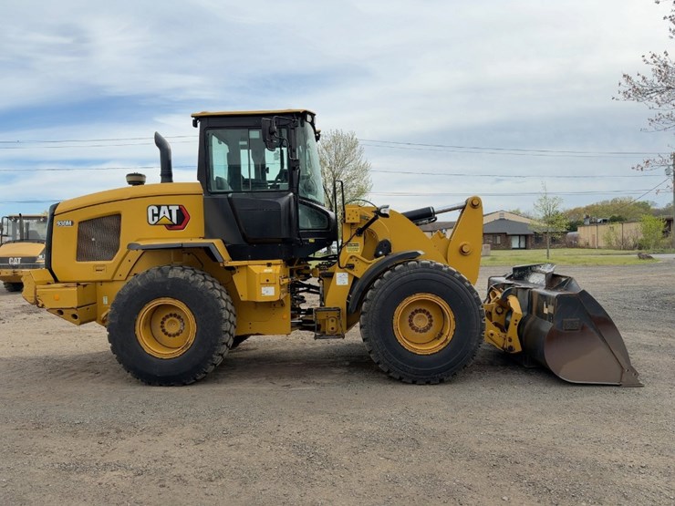 2020-caterpillar-930m-image-6