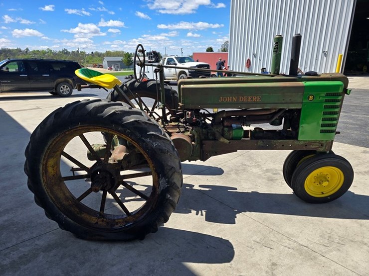john-deere-model-b-image-6