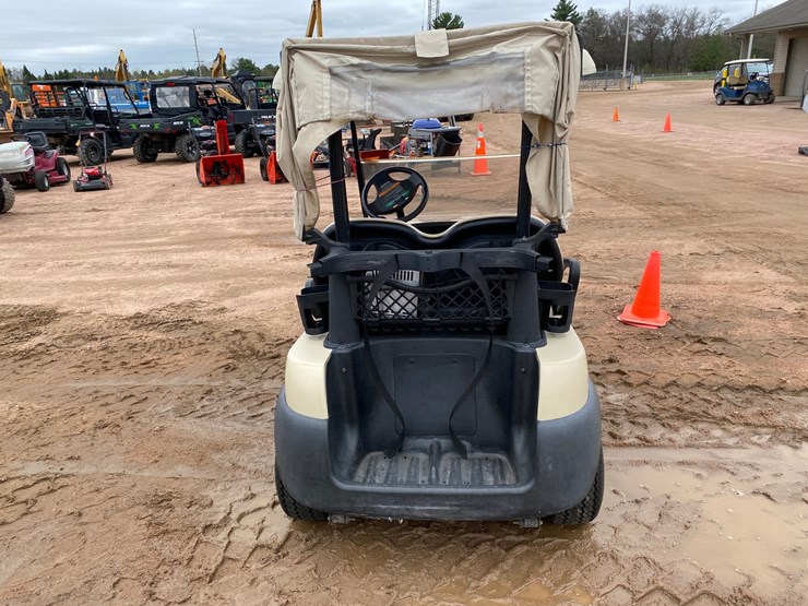 #1578-•-club-car-electric-golf-cart-with-charger-image-8
