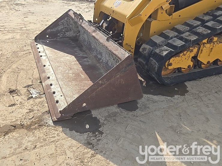 2022-caterpillar-299d3-image-22