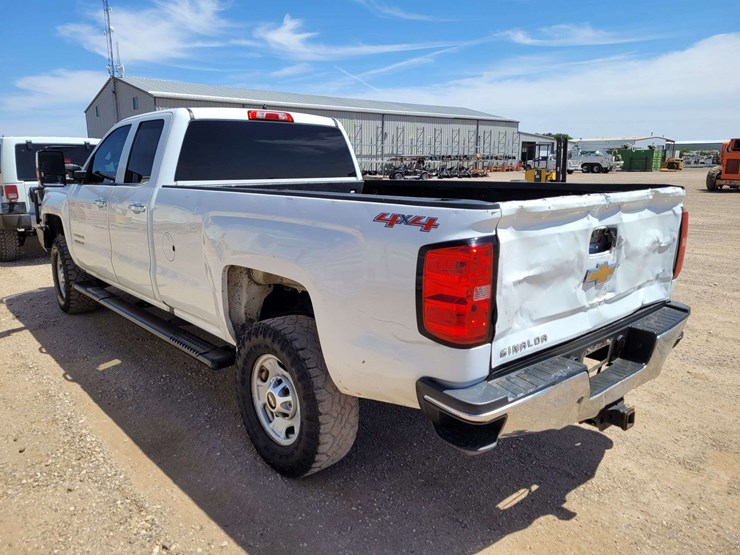 2016-chevrolet-silverado-2500-image-8