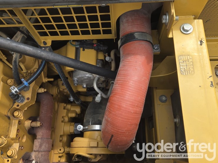 2021-caterpillar-336-image-99