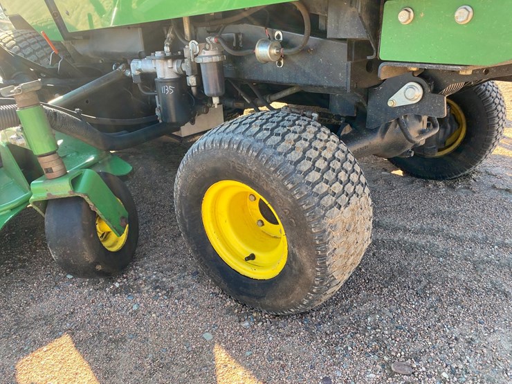 2014-john-deere-1600t-image-23