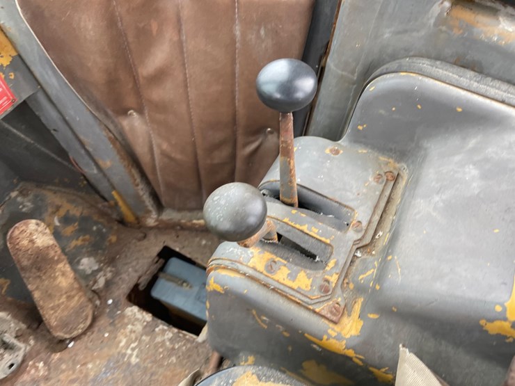 1979-caterpillar-930-image-26