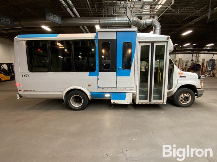 2013-ford-e450-image-4
