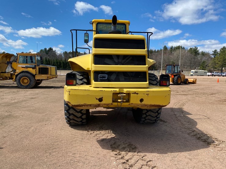 2005-new-holland-lw230b-image-9