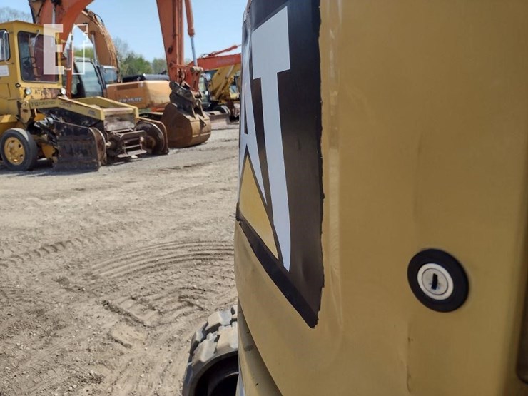 2012-caterpillar-303.5e-cr-image-45