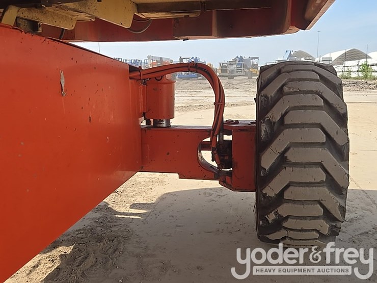 2008-jlg-400s-image-22