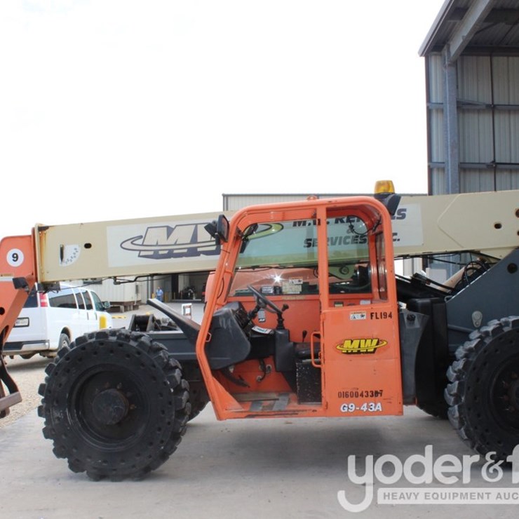 2016 JLG G9-43A