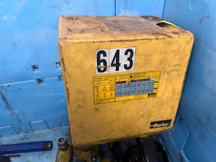 #2046-•-hydraulic-hose-press-with-dies-image-8
