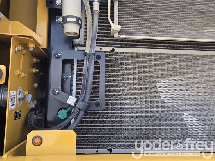 2021-caterpillar-336-image-51
