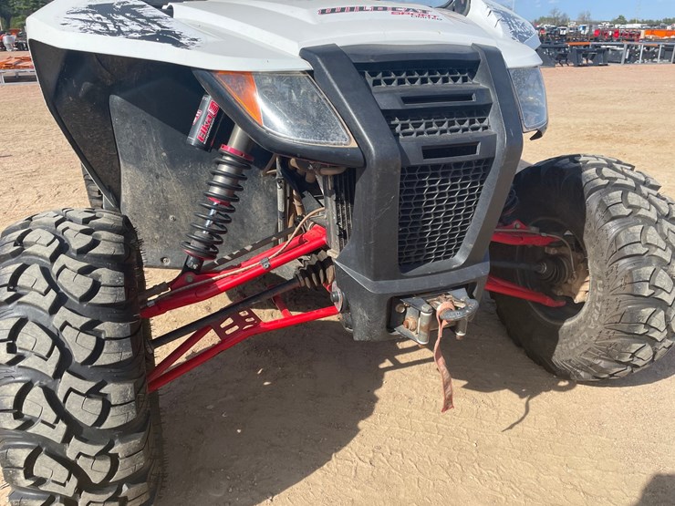 #1597-•-2015-arctic-cat-wildcat-sport-limited-utv-(has-reg.-card)-image-22