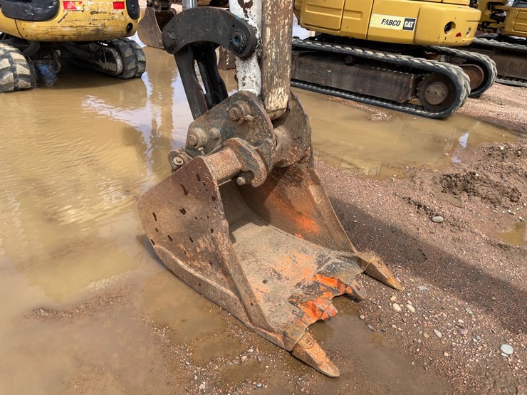 2020-bobcat-e32i-image-13