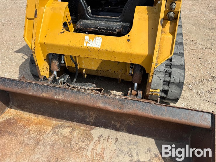 2020-caterpillar-259d-image-9