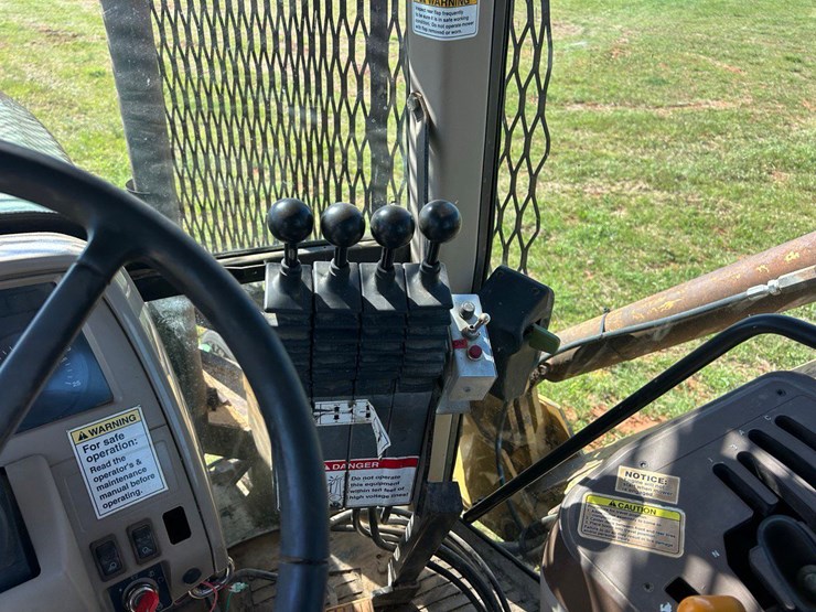 john-deere-6615-image-3