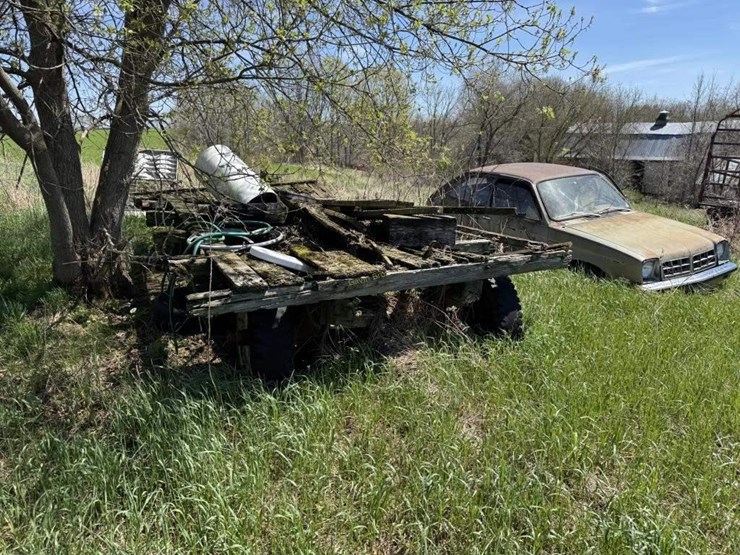 large-lot-of-scrap-machinery/vehicles-image-11