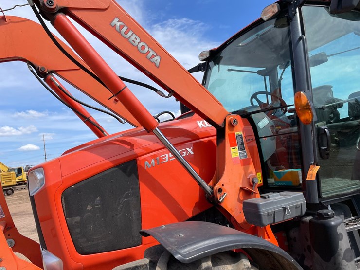 2014-kubota-m135gx-image-41