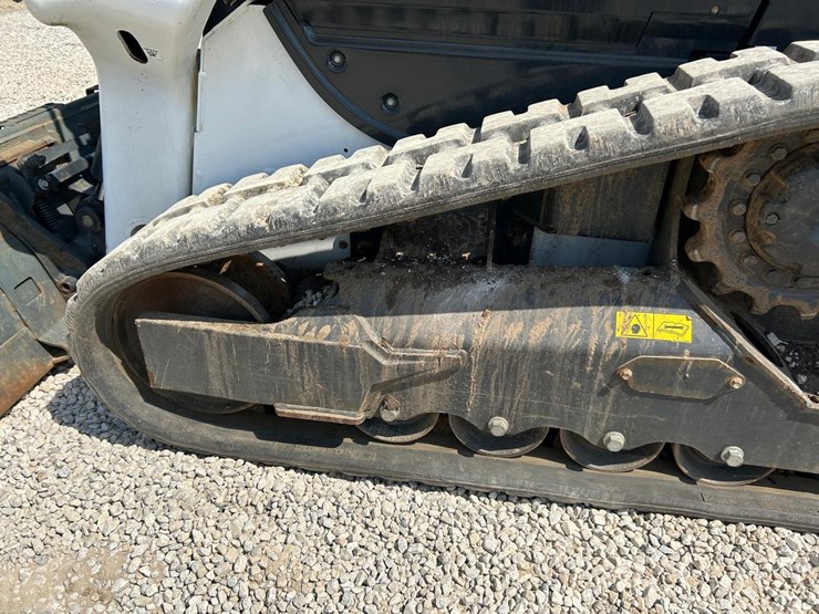 2023-bobcat-t64-image-17