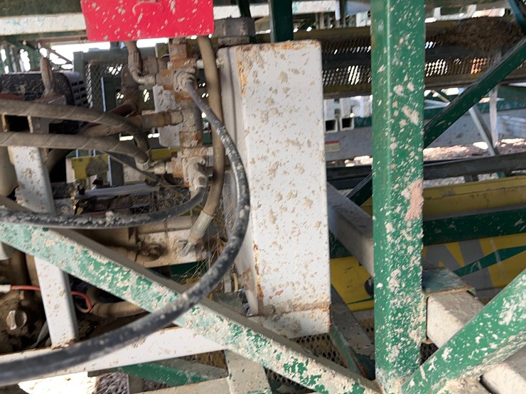big-green-scaffolding-image-54