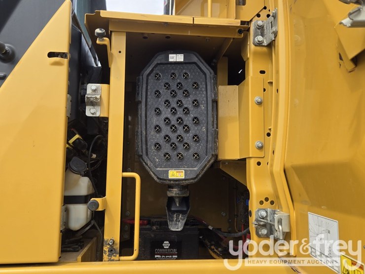 2021-caterpillar-336-image-39