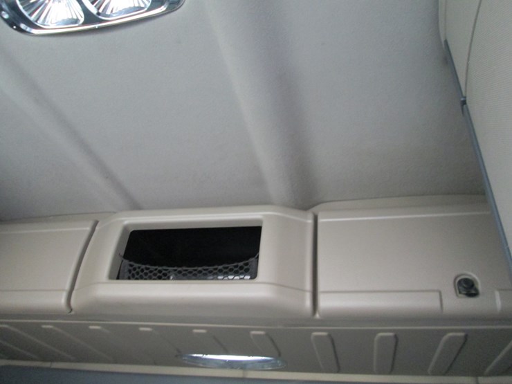 2016-freightliner-cascadia-113-image-35