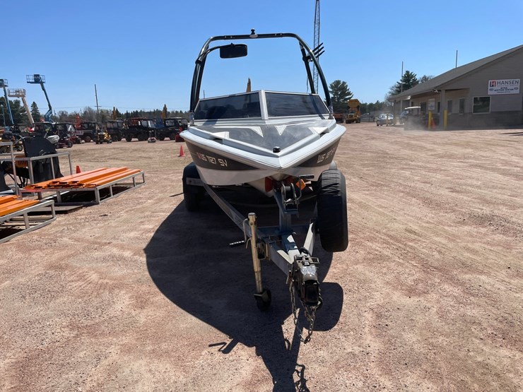 #1565-•-1989-ski-centurion-falcon-19'-ski-boat-(has-reg-card)-image-2