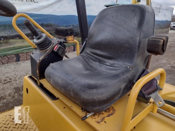 2006-caterpillar-cb-334e-image-9
