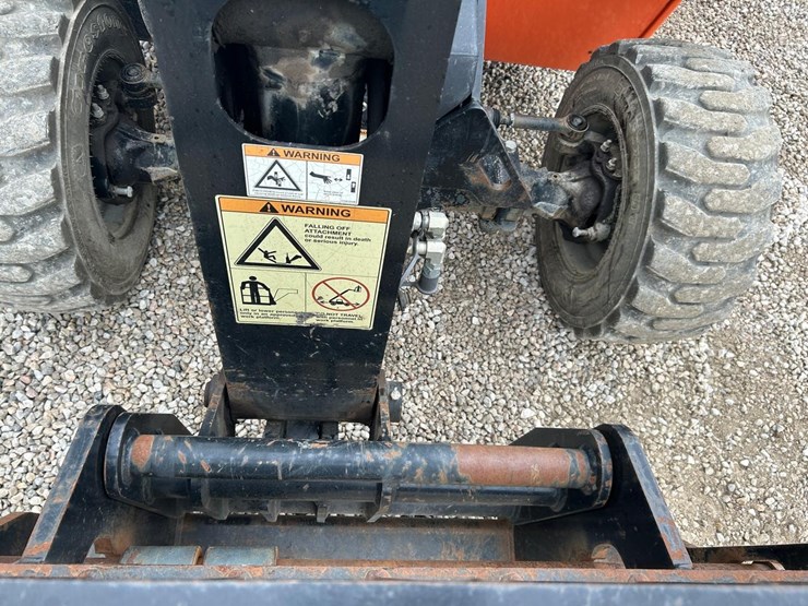 2015-jlg-g5-18a-image-10