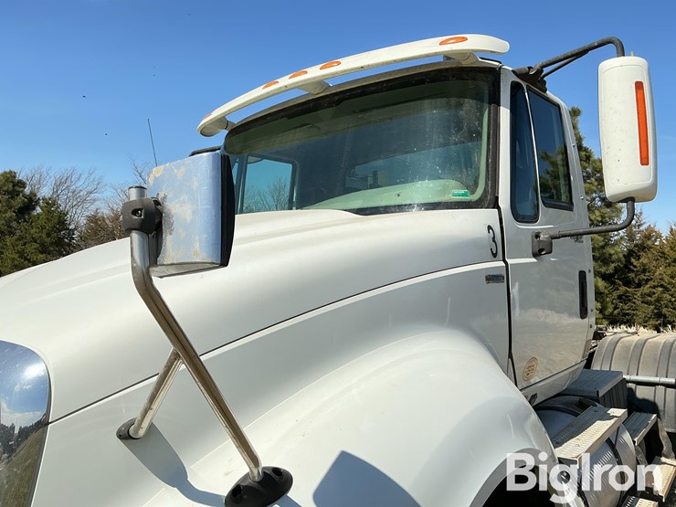 2011-international-prostar-image-10