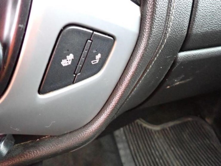2016-gmc-2500hd-image-25