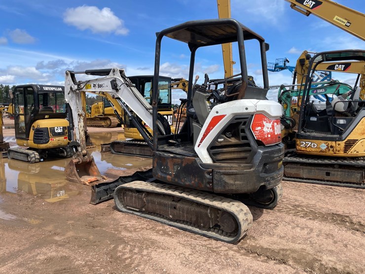 2020-bobcat-e32i-image-3