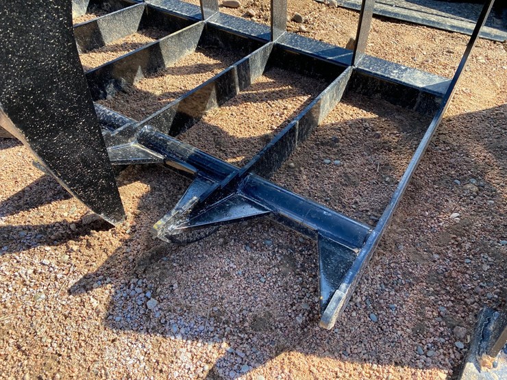 #4060-•-66"-jmr-hydraulic-root-rake-grapple-image-4