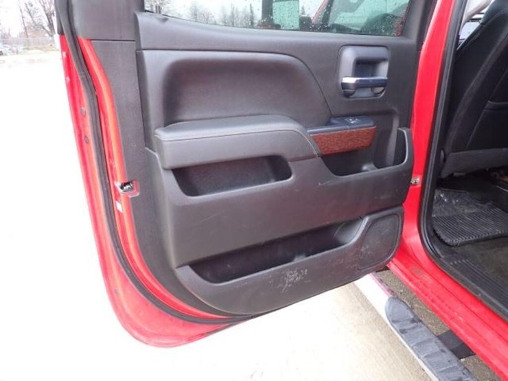 2016-gmc-2500hd-image-43