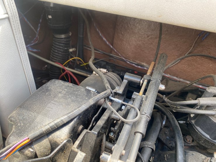 #1566-•-1986-celebrity-v190-19'-boat-(has-wi-title)-image-43