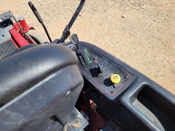 toro-mx-4260-zero-turn-mower-image-9