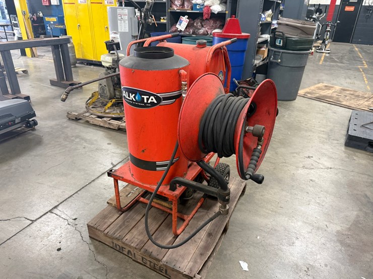 #2036-•-alkota-pressure-washer-image-1