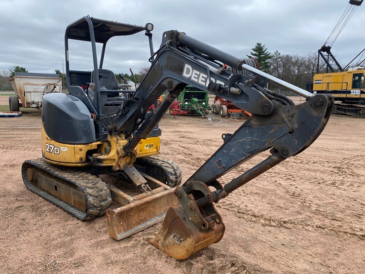 2011-deere-27d-image-2