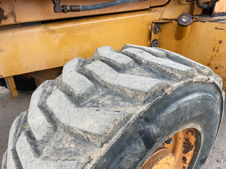 1996-case-570l-xt-image-34