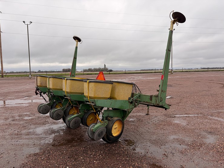 john-deere-7000-image-4