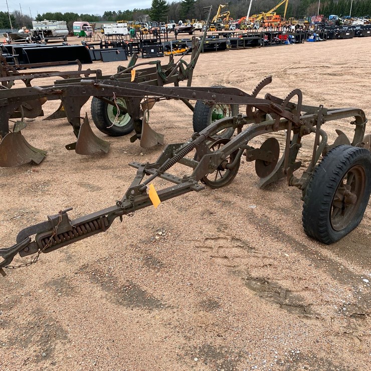 JOHN DEERE 613