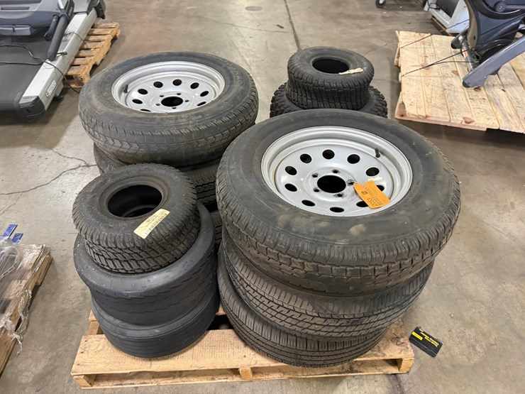 #2053-•-pallet-of-tires-image-2