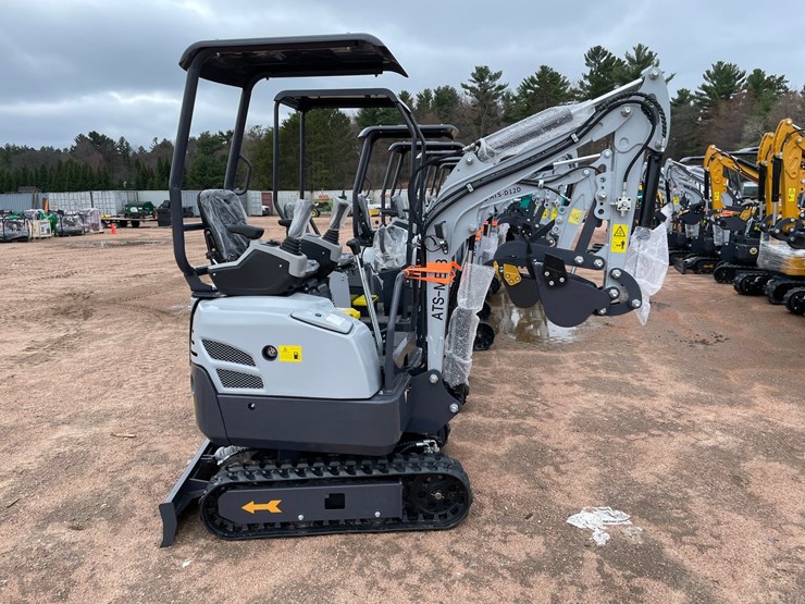 #5520-•-new-ats-me18-mini-excavator-image-3
