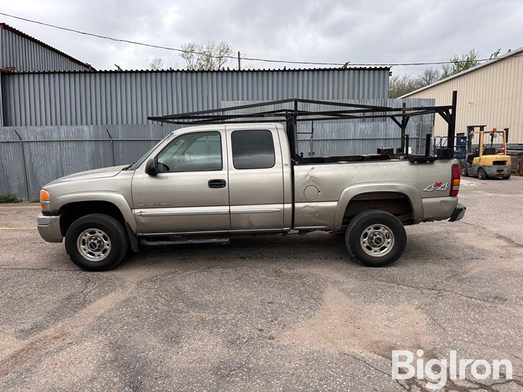 2003-gmc-sierra-2500-image-8