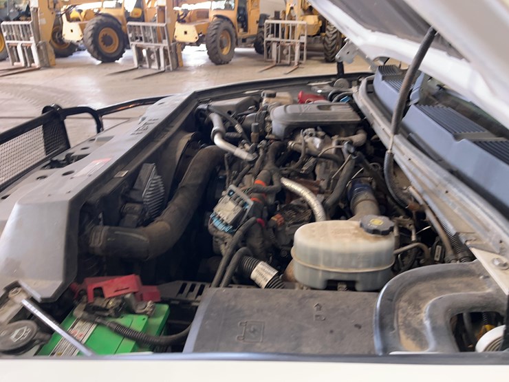 2013-chevrolet-3500-image-59