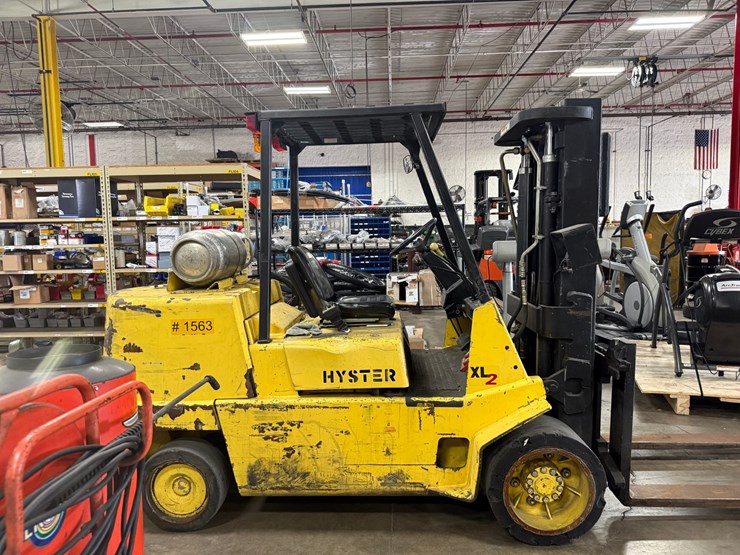#2000-•-hyster-7700lb-forklift-image-5