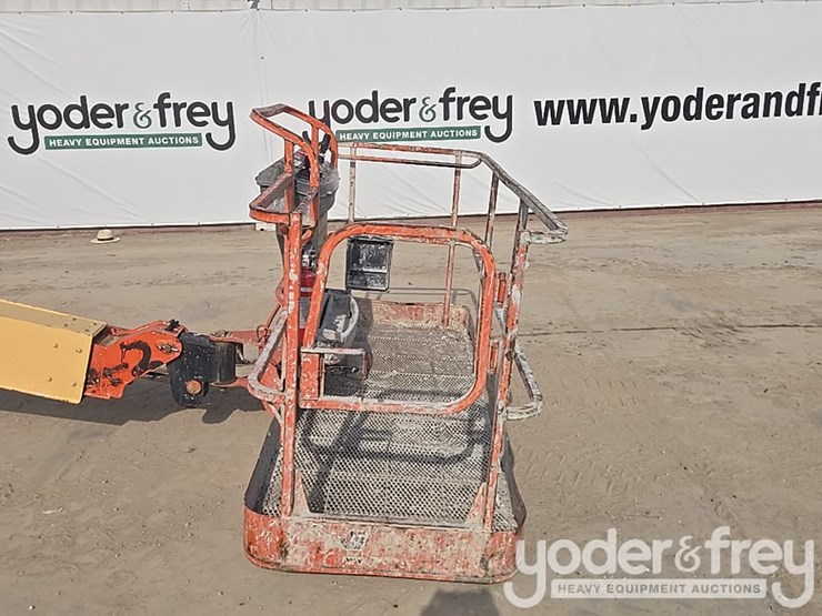 2008-jlg-400s-image-27