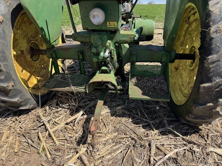 john-deere-b-image-9